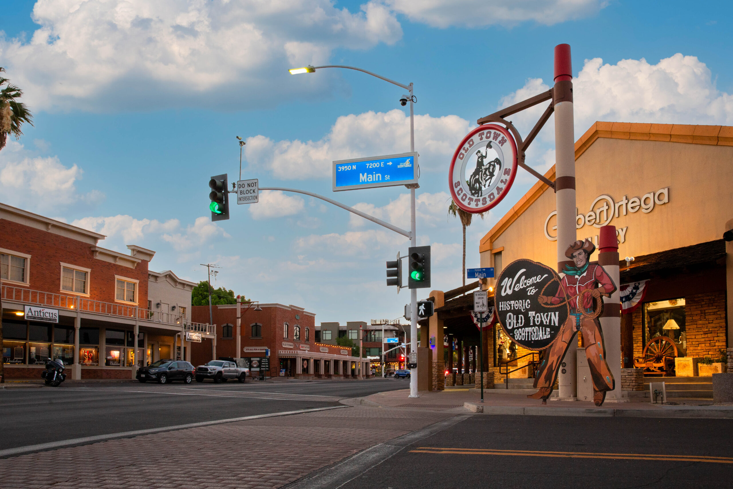 Pario_Bishop_lifestyle_3 - road